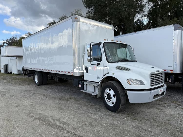 2017 Freightliner M2 106 Box Trucks