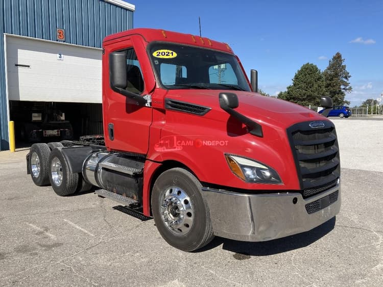 2021 Freightliner CASCADIA  Day Cab Trucks