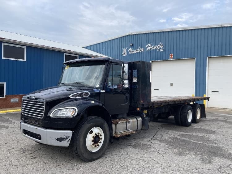 2018 Freightliner M2 106  Flatbed Trucks