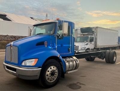 2019 Kenworth T370 Cab & Chassis Trucks