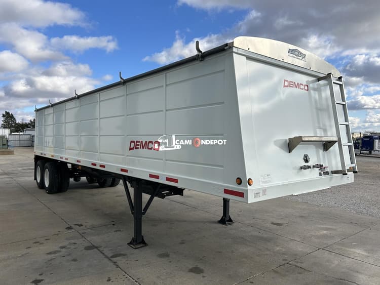 2027 Demco 3422 Trailers Grain Hopper 