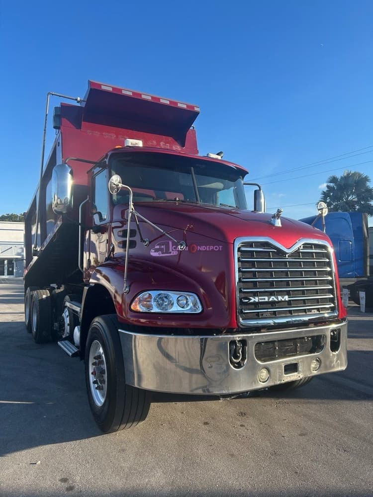 2015 Mack PINNACLE Dump Trucks