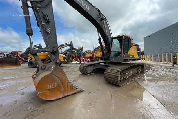 2023 Volvo EC380EL Construction Equipment Excavators