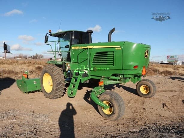 2022 John Deere W235 Agricultural Equipment Tractors