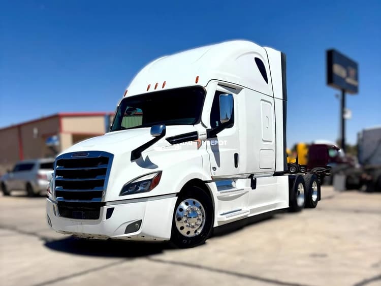 2021 Freightliner Cascadia 126 Sleeper Trucks
