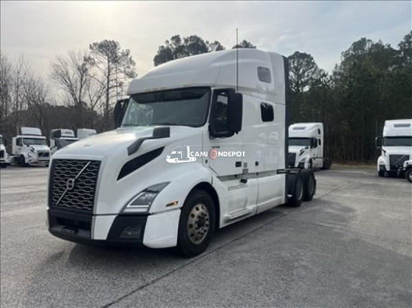 2022 Volvo VNL64T760 Sleeper Trucks