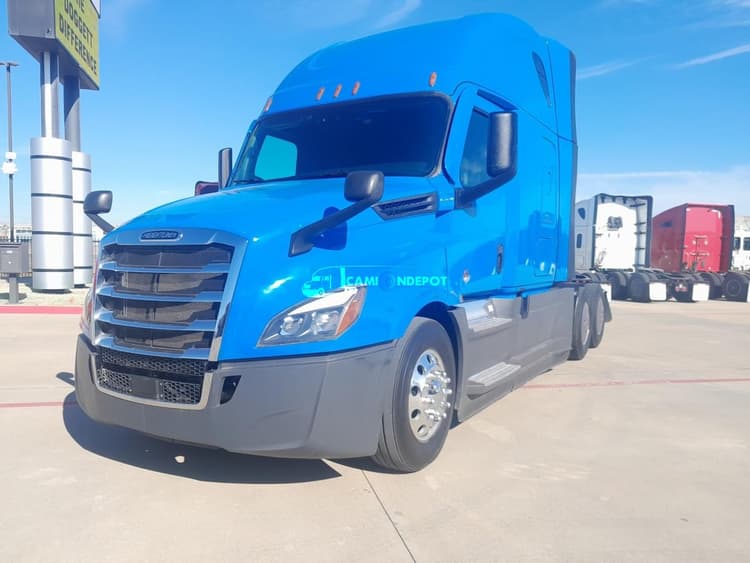 2022 Freightliner Cascadia 126 Sleeper Trucks