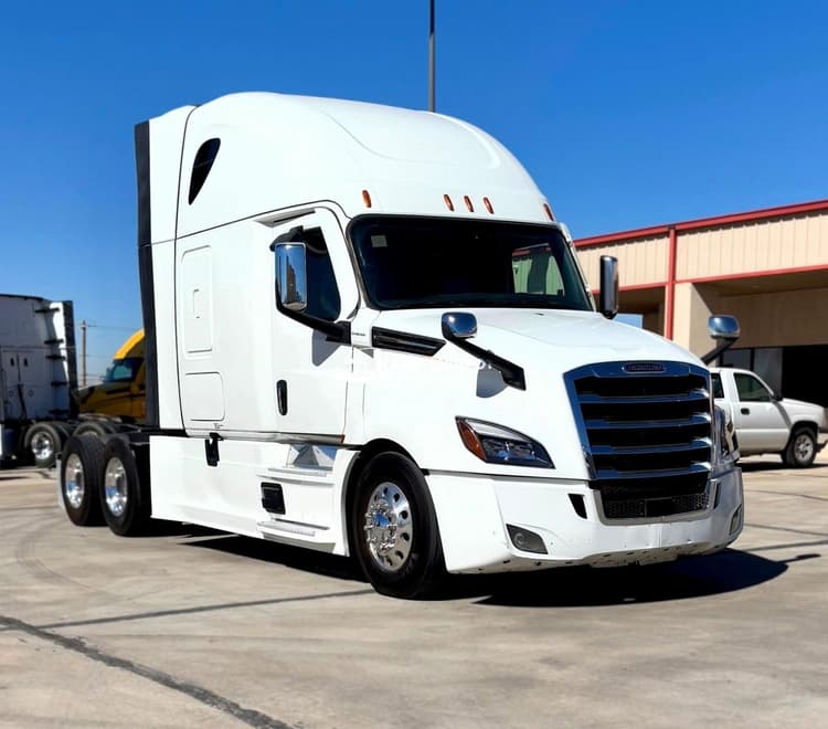 2022 Freightliner Cascadia 126 Sleeper Trucks