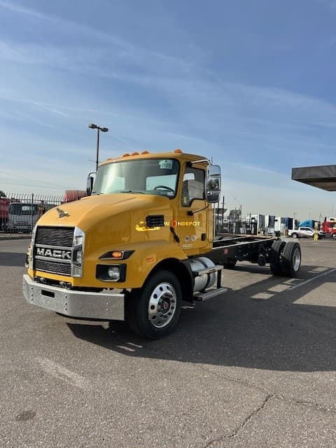 2025 Mack MD642 Cab & Chassis Trucks