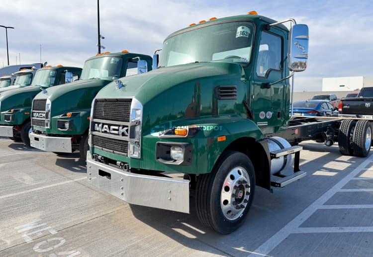 2025 Mack MD642 Cab & Chassis Trucks