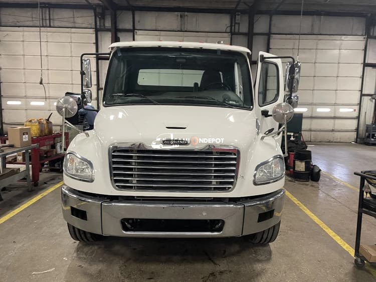 2019 Freightliner M2 Cab & Chassis Trucks