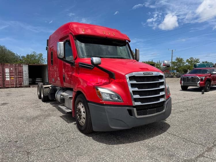2020 Freightliner CASCADIA 126 Sleeper Trucks