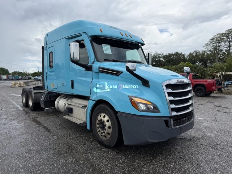 2020 Freightliner CASCADIA 126 Sleeper Trucks