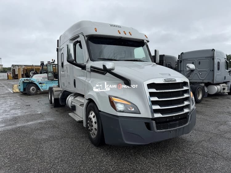 2020 Freightliner CASCADIA 126 Sleeper Trucks