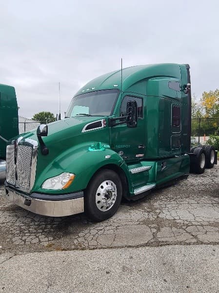 2019 Kenworth T680 Sleeper Trucks
