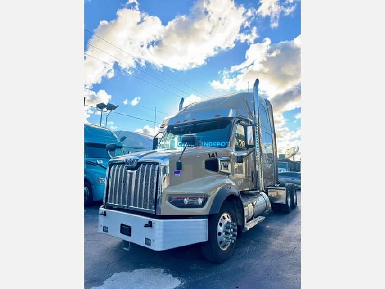2024 Western Star 49X Sleeper Trucks