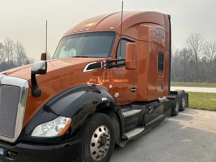 2020 Kenworth T680 Sleeper Trucks