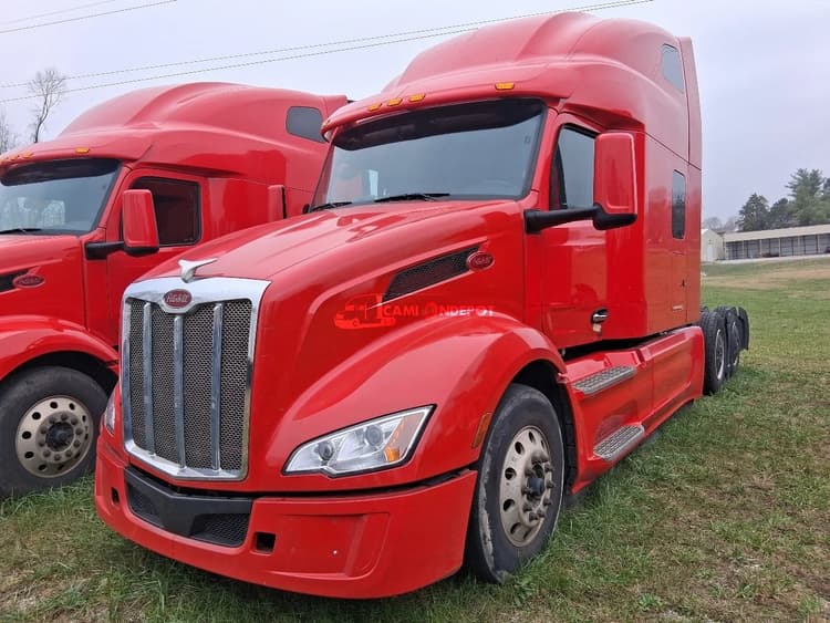 2023 Peterbilt 579 Sleeper Trucks