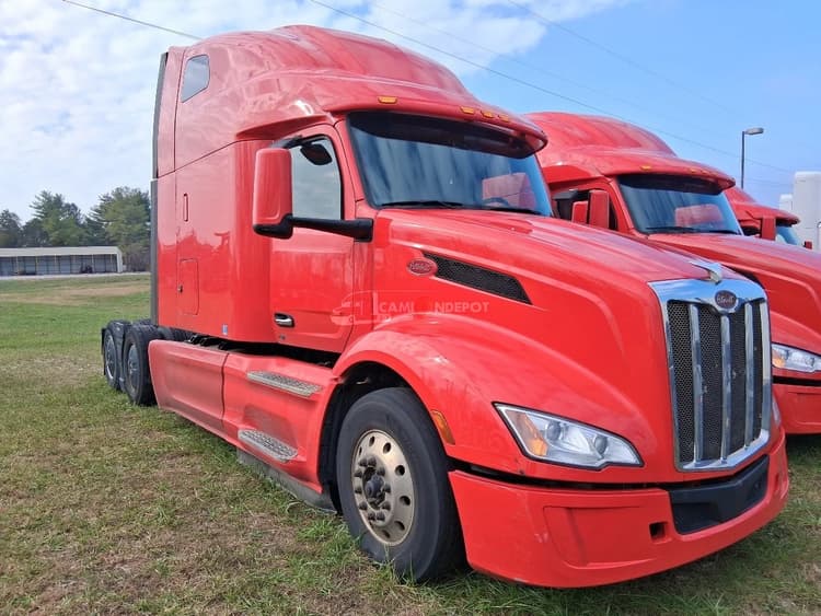 2023 Peterbilt 579 Sleeper Trucks