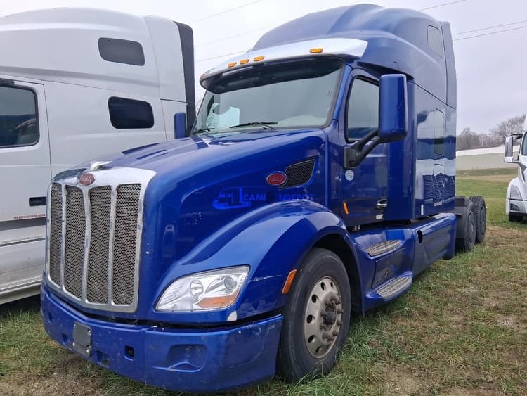 2020 Peterbilt 579 Sleeper Trucks