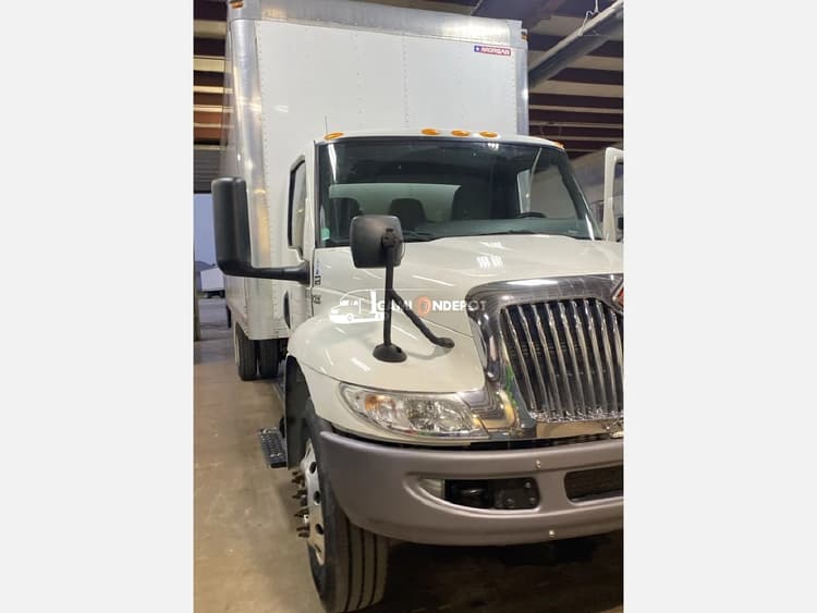 2020 International MV Box Trucks