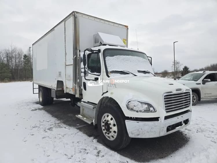 2018 Freightliner M2 106 Box Trucks