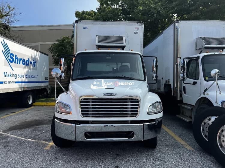 2018 Freightliner M2 106 Box Trucks