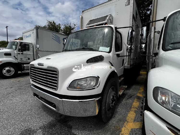 2018 Freightliner M2 106 Box Trucks
