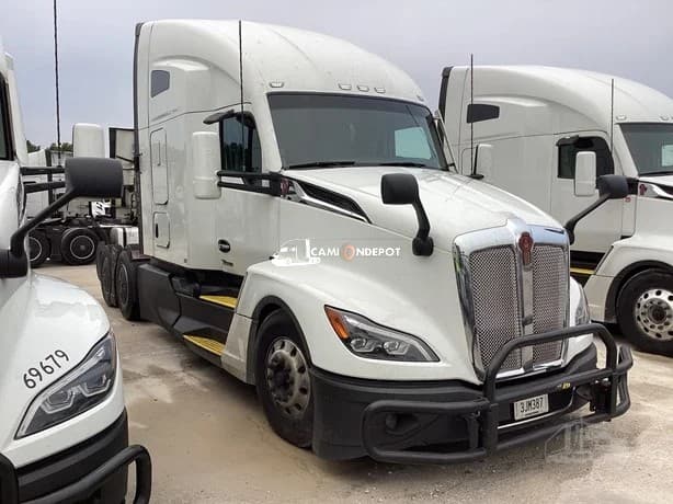 2024 Kenworth T680 Sleeper Trucks