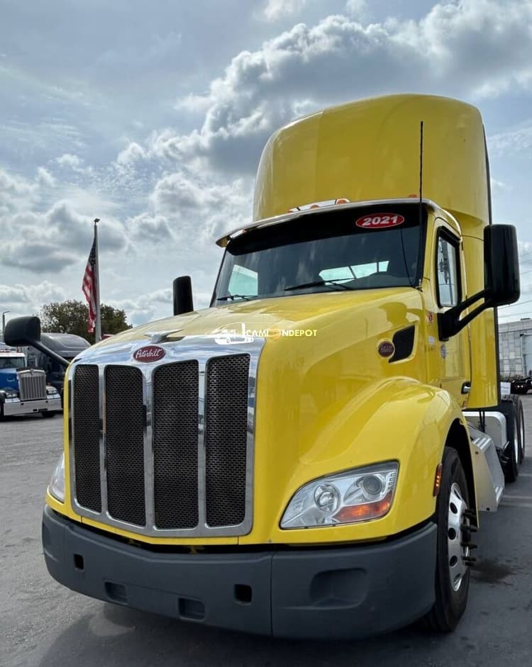 2021 PETERBILT 579 Day Cab Trucks