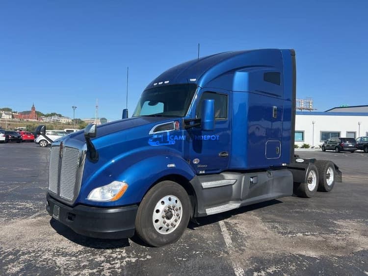 2021 KENWORTH T680 Sleeper Trucks