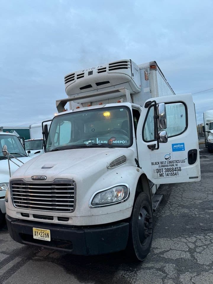 2007 FREIGHTLINER M2 Reefer Box Truck