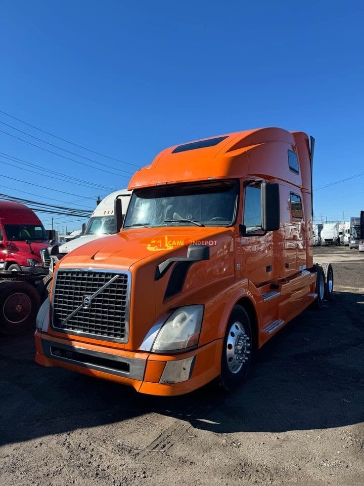 2010 VOLVO vnl780 Sleeper Trucks