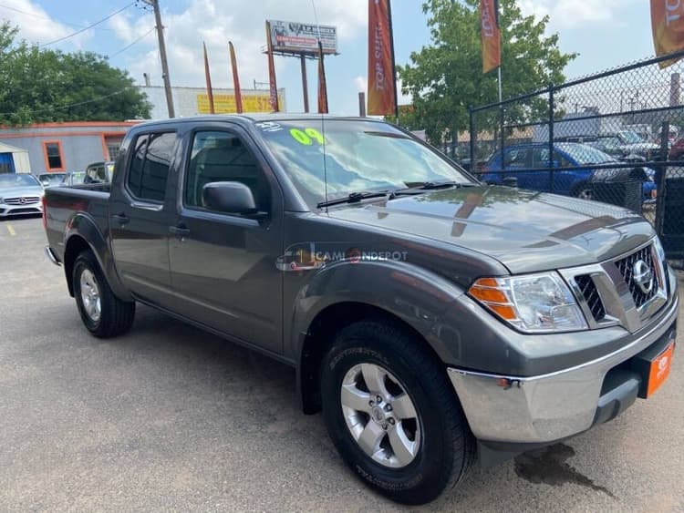 2009 NISSAN SE V6 Pickup Trucks