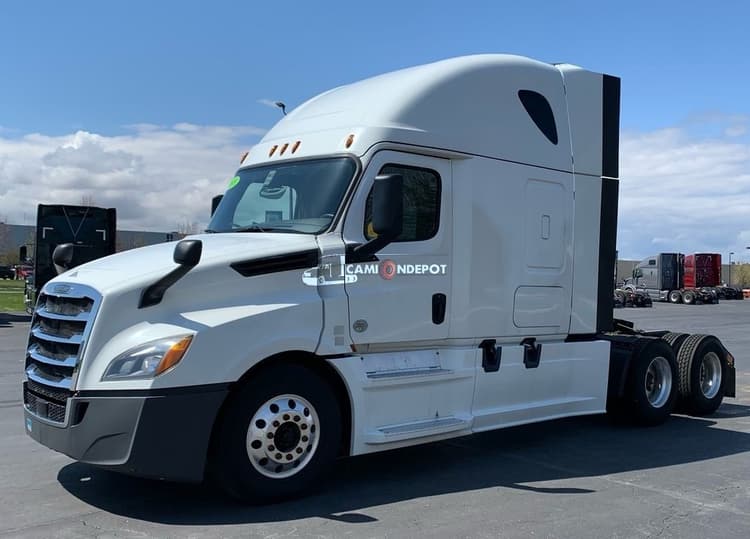 2021 FREIGHTLINER Cascadia New Cascadia 126 Sleeper Trucks
