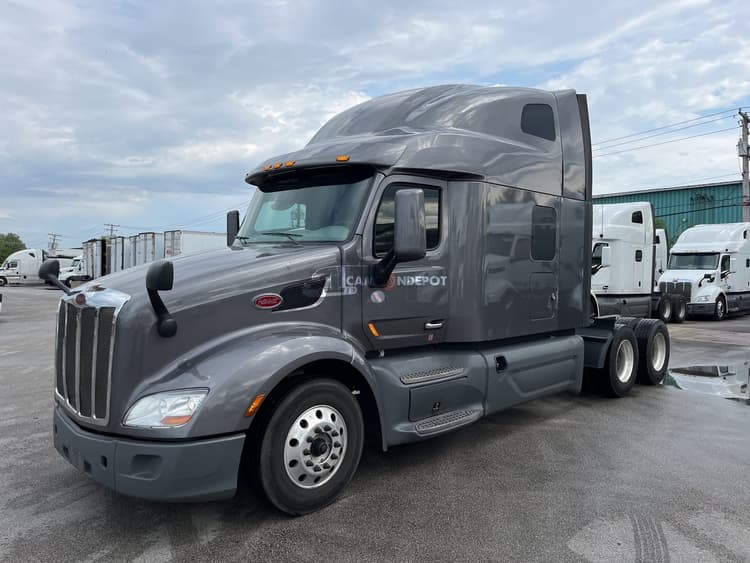 2020 PETERBILT 579 Sleeper Trucks