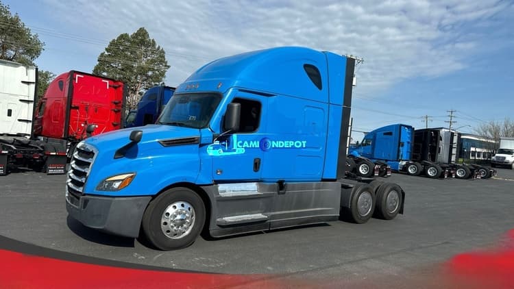 2021 FREIGHTLINER Cascadia Sleeper Trucks