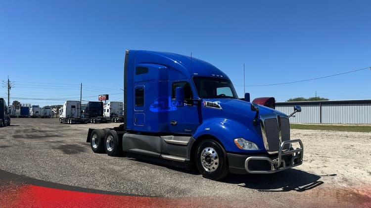 2021 Kenworth T680 Sleeper Trucks
