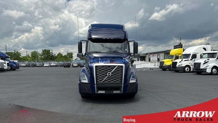 2022 Volvo VNL 760 Sleeper Trucks
