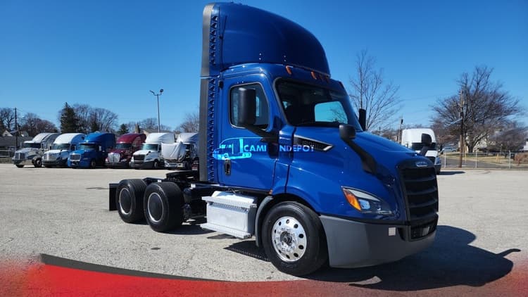 2020 Freightliner Cascadia Day Cab Trucks