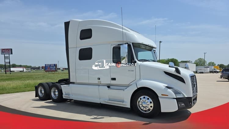 2021 Volvo VNL 860 Sleeper Trucks