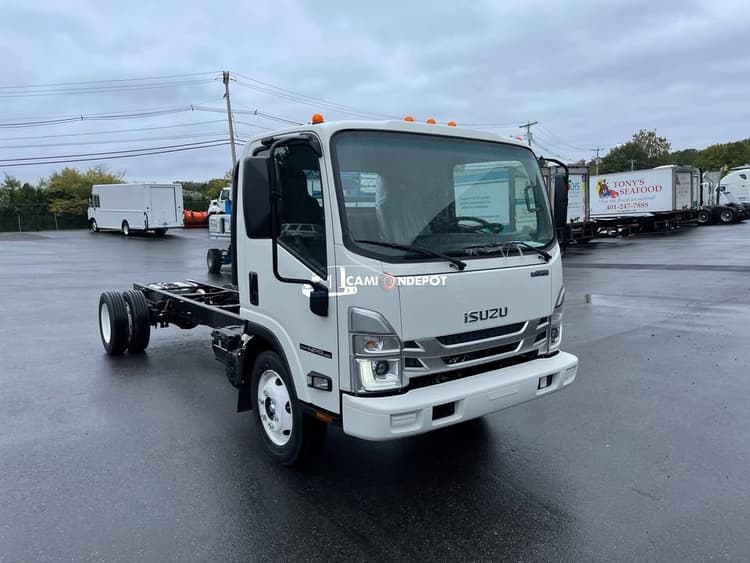 2023 Isuzu NPR HD Cab & Chassis Trucks