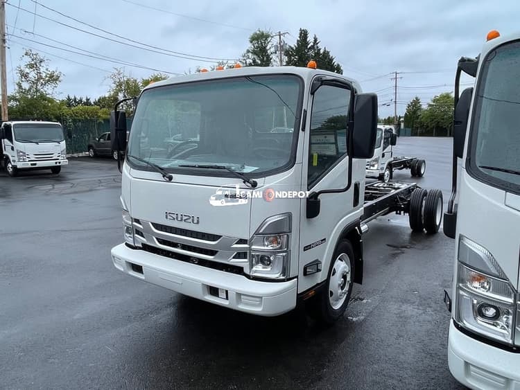 2023 Isuzu  NPR HD Cab & Chassis Trucks