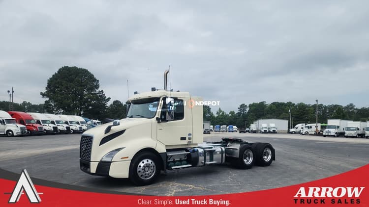 2020 Volvo VNL 300 Day Cab Trucks