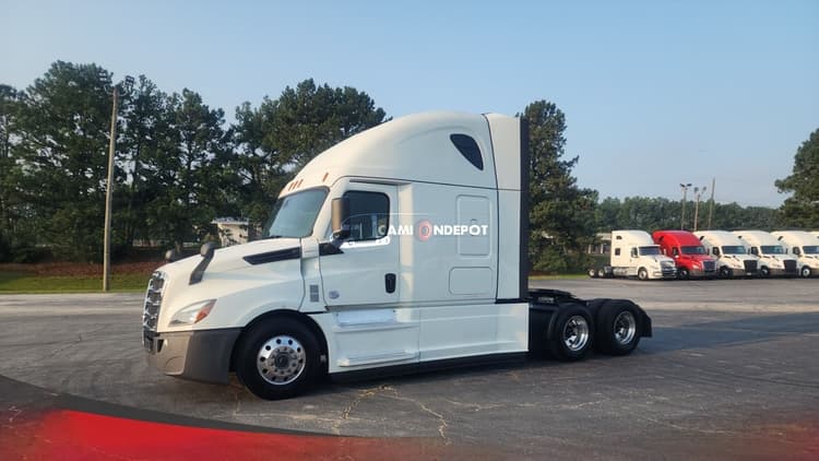 2020 Freightliner Cascadia Sleeper Trucks