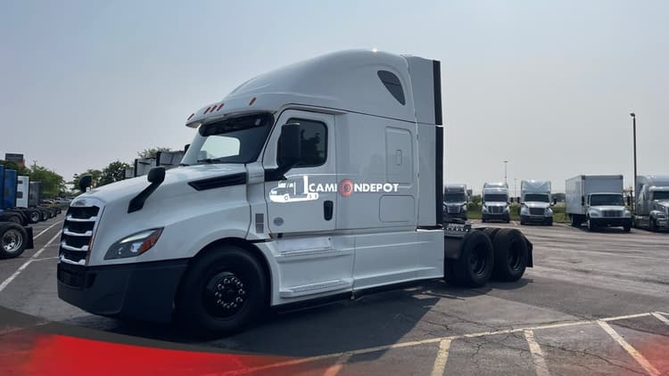 2020 Freightliner Cascadia Sleeper Trucks