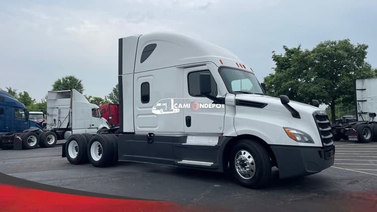2022 Freightliner Cascadia Sleeper Trucks