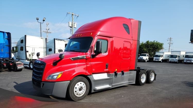 2019 Freightliner Cascadia Sleeper Trucks