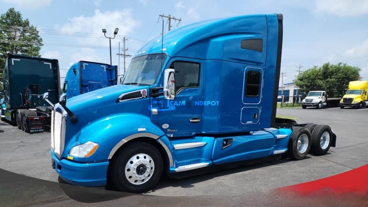 2020 Kenworth T680 Sleeper Trucks