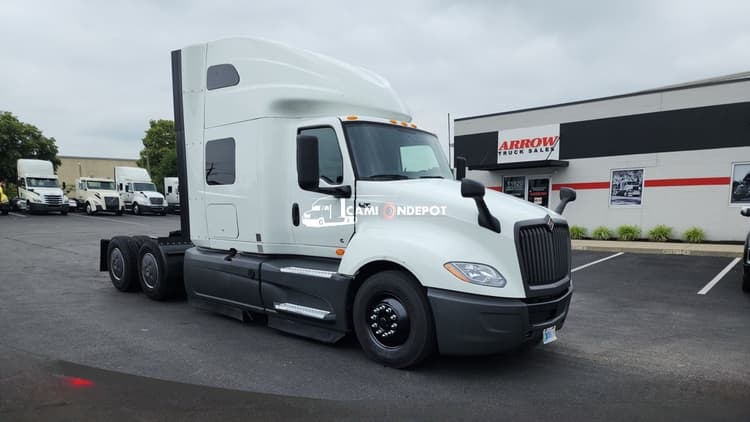 2022 International LT625 Sleeper Trucks